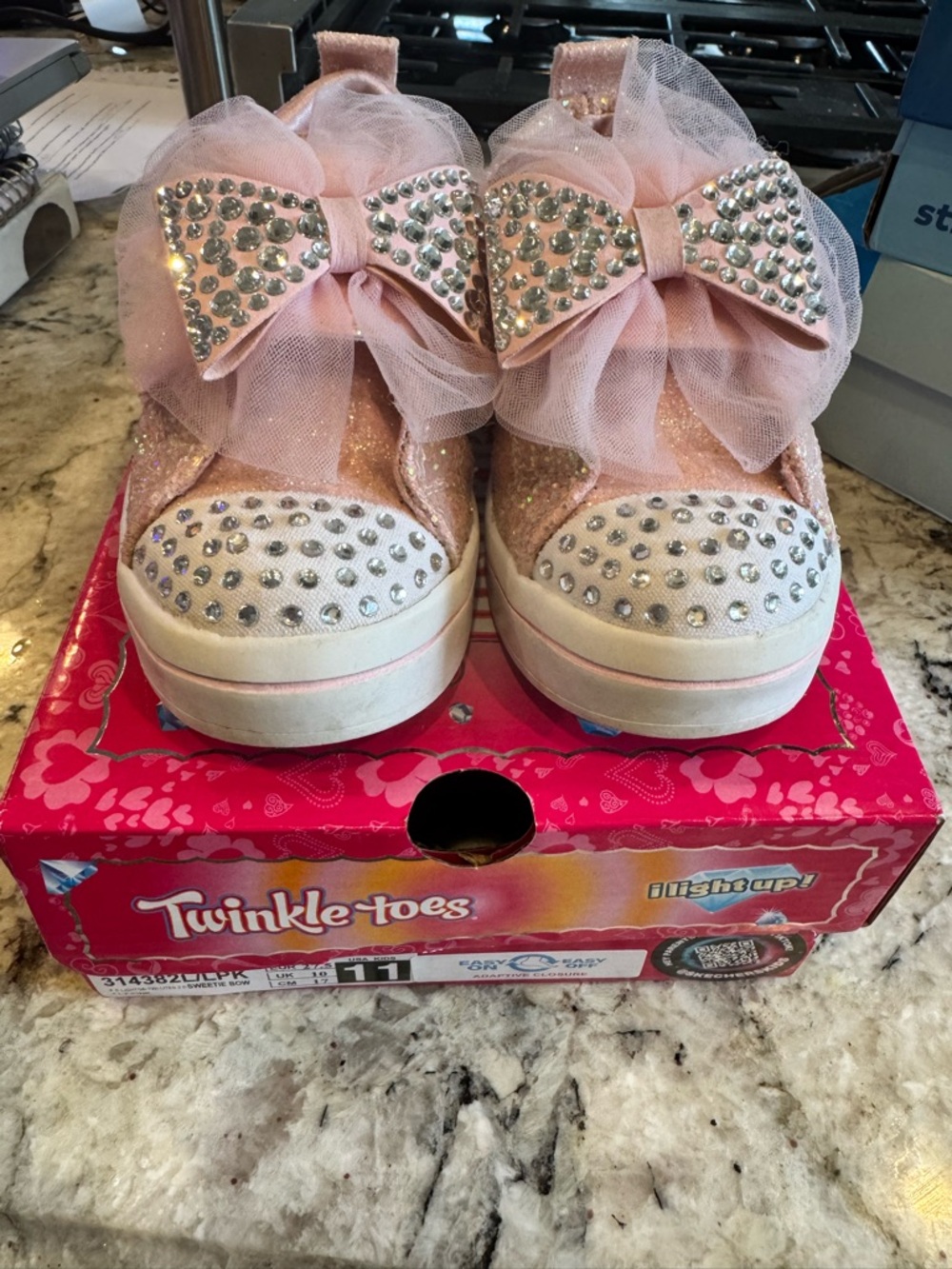 Skechers Twinkle-Toes Pink Glitter Bow Light-Up Sneakers